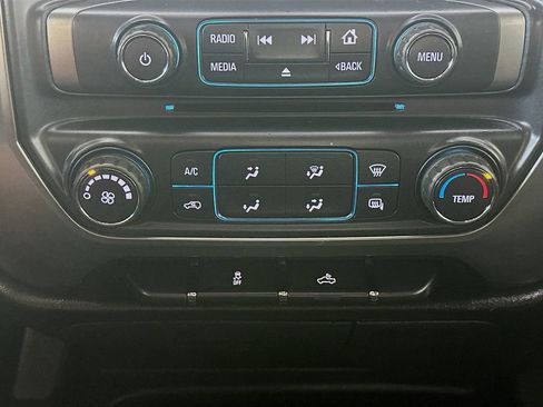 Used 2018 Chevrolet Silverado 1500 LT w/ Trailering Package image 18