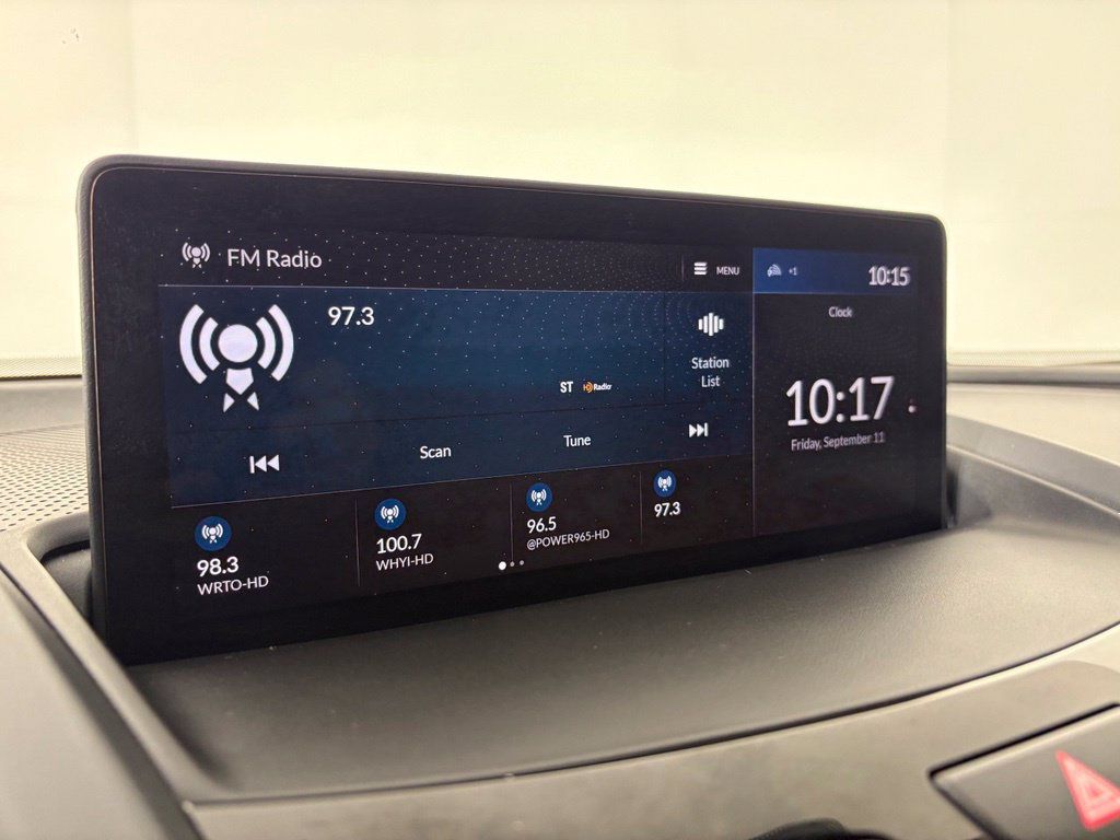 Used 2025 Acura RDX SH-AWD image 28