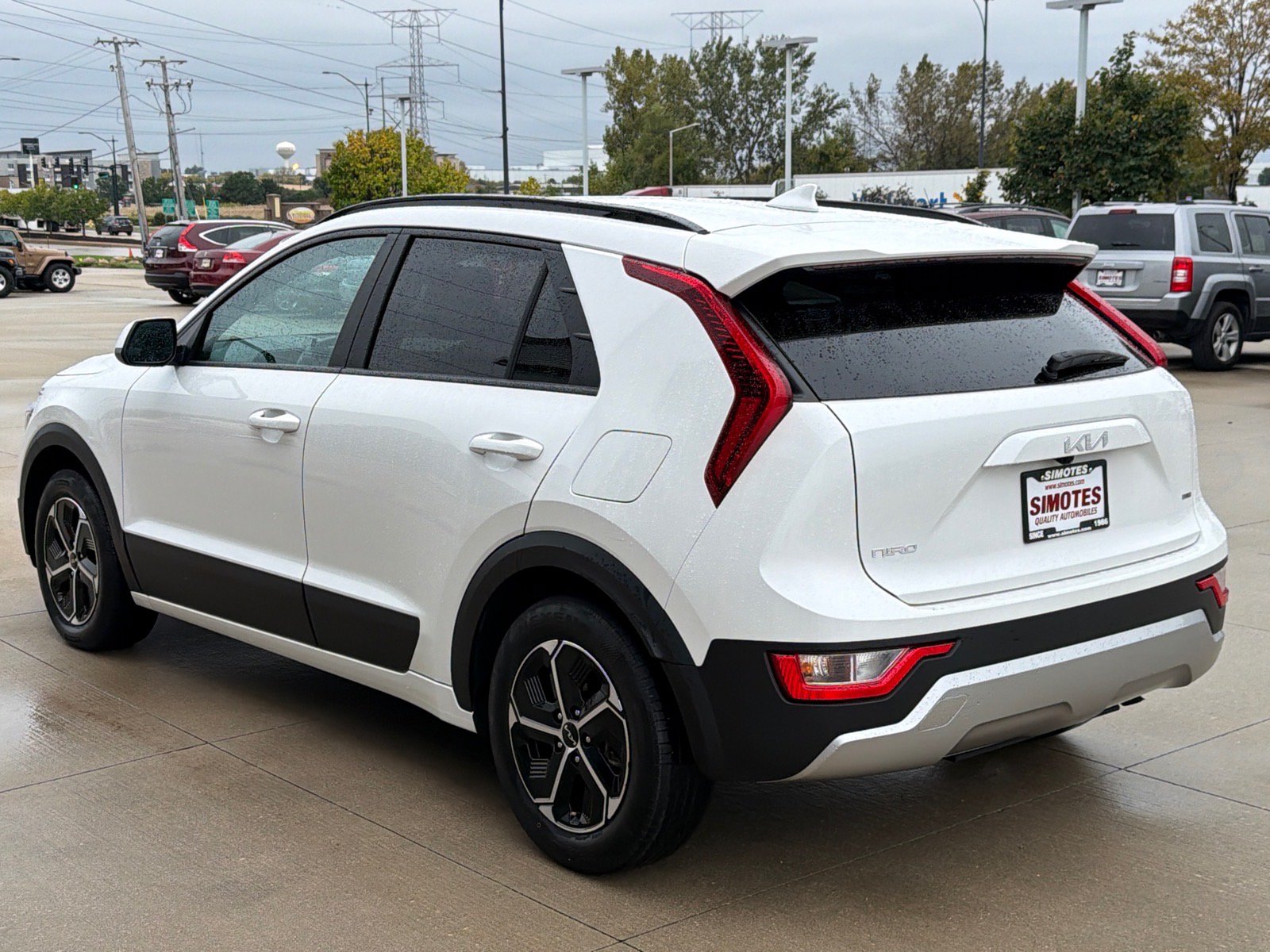 Used 2025 Kia Niro LX FWD image 6