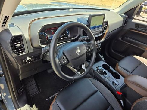 Used 2024 Ford Bronco Sport Outer Banks w/ Tech Package AWD/4WD image 8
