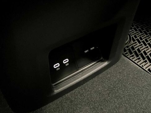 New 2025 Volkswagen Atlas SEL image 22