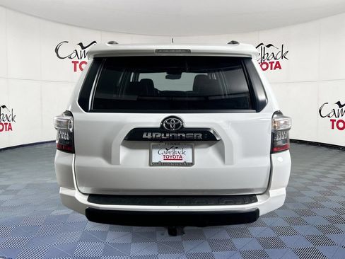 Used 2024 Toyota 4Runner TRD Off-Road Premium w/ Moonroof Package AWD/4WD image 7