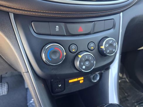 Used 2020 Chevrolet Trax LS w/ Tint and Cruise Package image 20