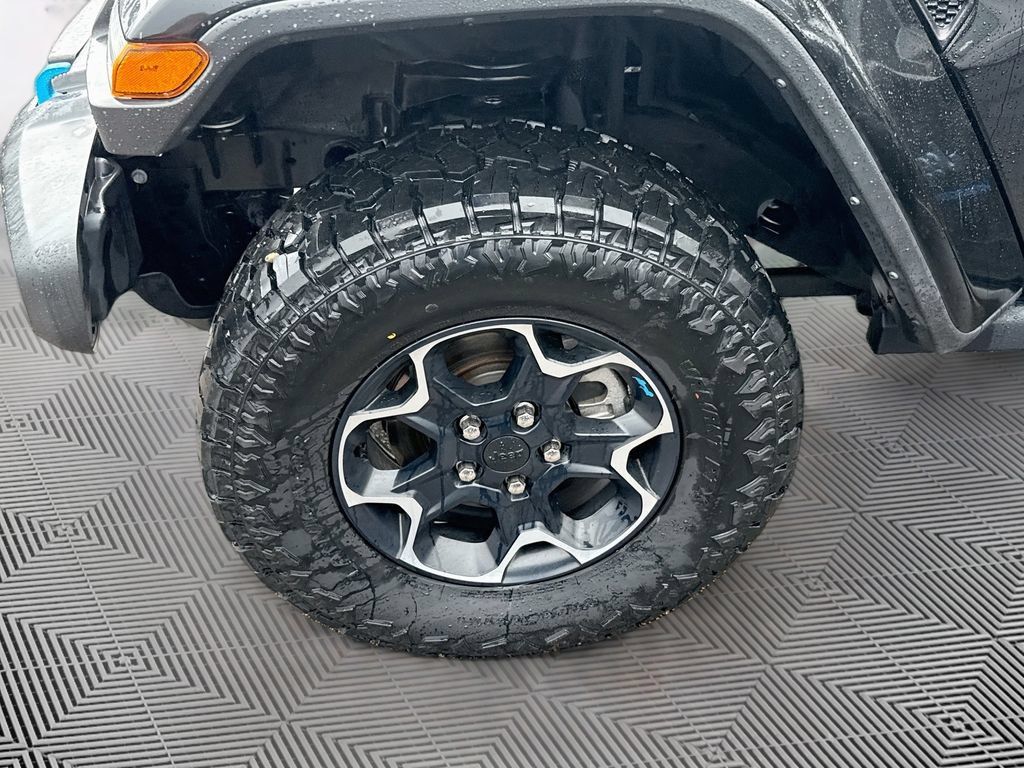 Used 2023 Jeep Wrangler Unlimited Rubicon 4xe AWD/4WD image 35