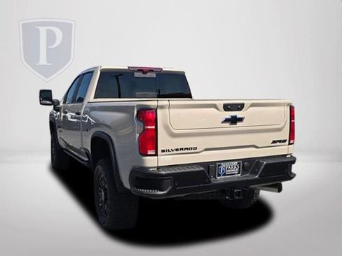 New 2026 Chevrolet Silverado 2500 ZR2 w/ LPO, Dark Essentials Package AWD/4WD image 8