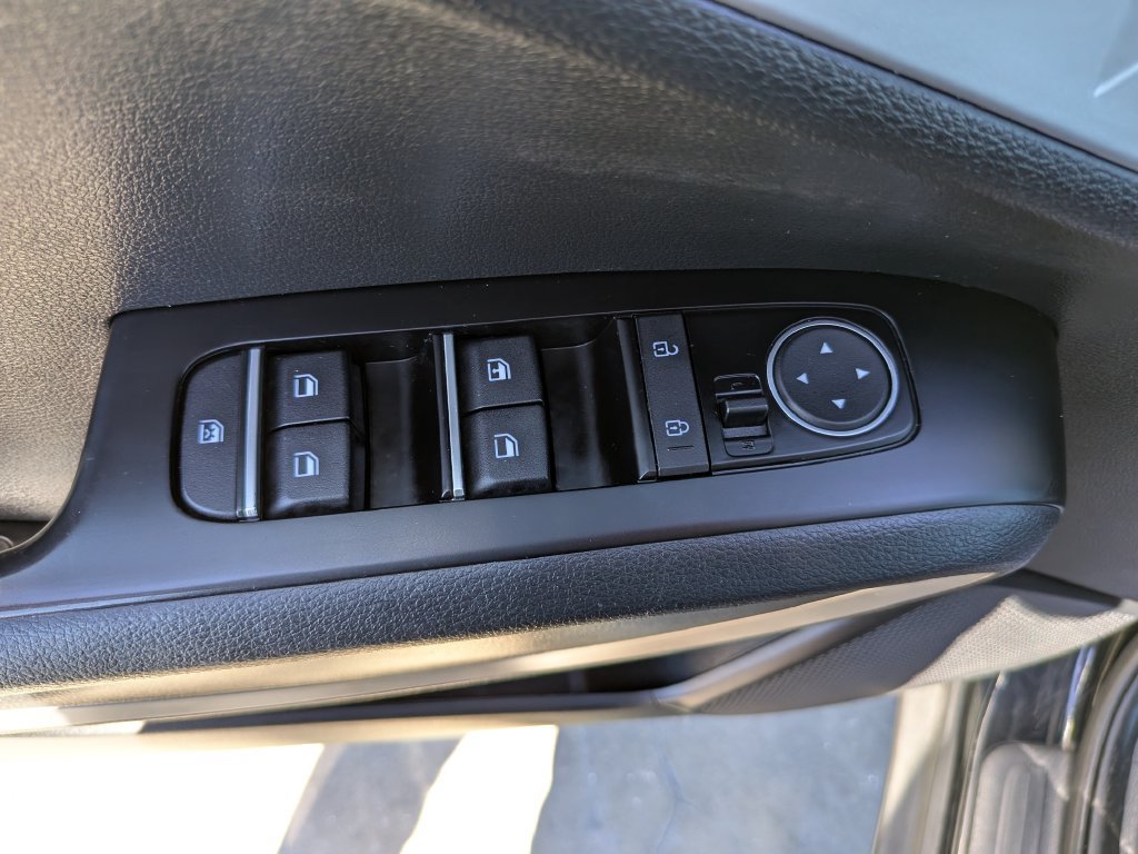 Certified 2023 Kia Soul LX FWD image 18