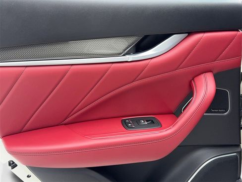 Used 2022 Maserati Levante Modena image 46