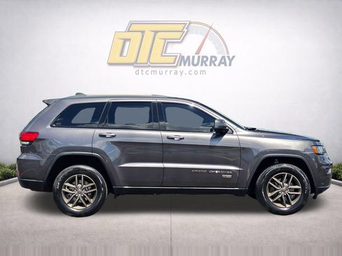 Used 2016 Jeep Grand Cherokee Laredo 75th Anniversary AWD/4WD image 4