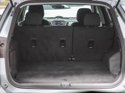 Used 2023 Chevrolet Equinox LT image 54