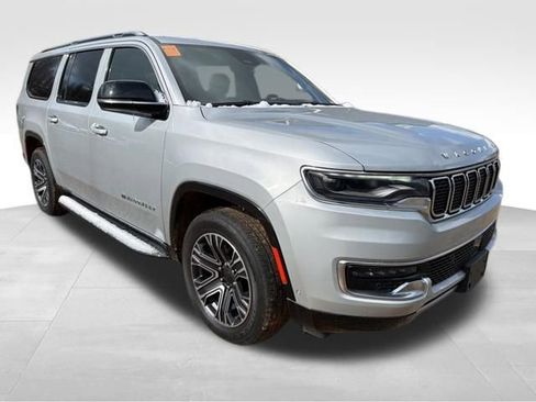 Used 2024 Jeep Wagoneer L Series II w/ Flexible Seating Group image 2