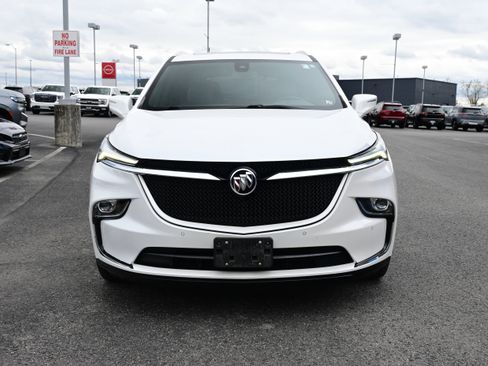 Used 2023 Buick Enclave Essence w/ Experience Buick Package image 3