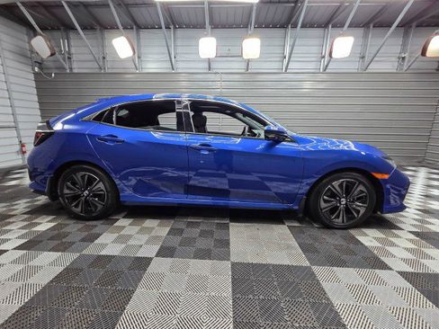Used 2019 Honda Civic EX image 9