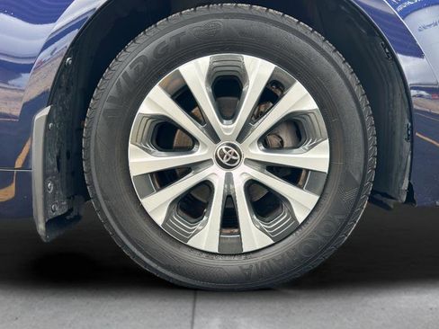 Used 2020 Toyota Corolla LE FWD image 29