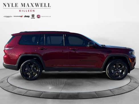 New 2025 Jeep Grand Cherokee L Altitude image 17