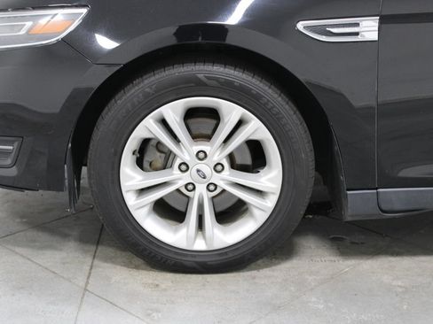 Used 2017 Ford Taurus SEL AWD/4WD image 17