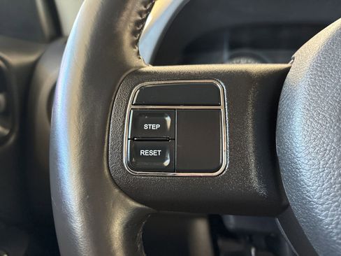 Used 2015 Jeep Patriot Latitude FWD image 21