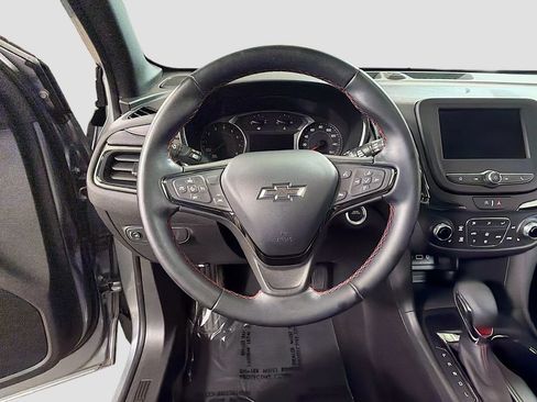 Used 2023 Chevrolet Equinox RS FWD image 13