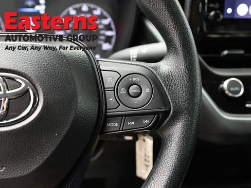 Used 2025 Toyota Corolla LE FWD image 15