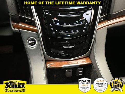 Used 2020 Cadillac Escalade Premium Luxury image 28