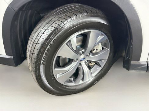 Used 2024 Subaru Ascent Premium w/ Convenience Package AWD/4WD image 37