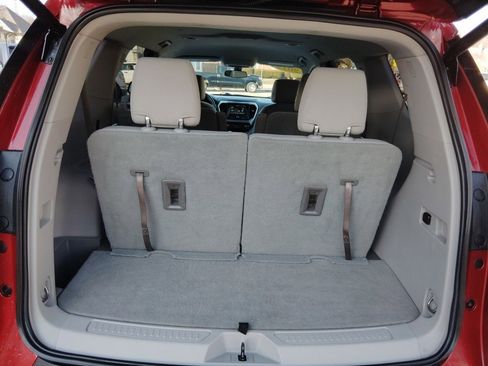 Used 2019 GMC Acadia SLE image 29