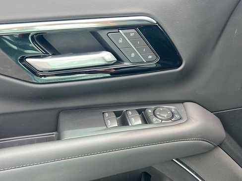 Used 2025 Chevrolet Tahoe Z71 w/ Z71 Off-Road Package AWD/4WD image 35