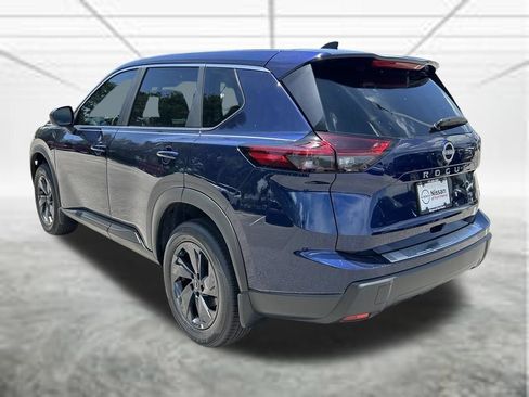 New 2026 Nissan Rogue SV FWD image 8
