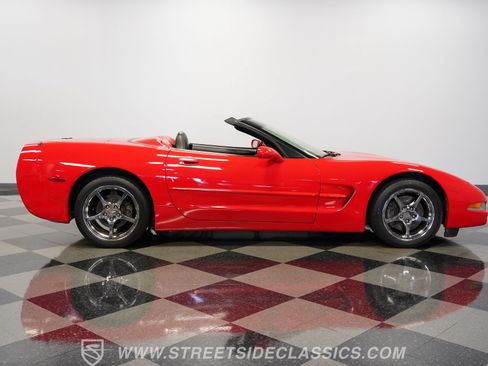 Used 1999 Chevrolet Corvette Convertible w/ Memory Pkg RWD image 15