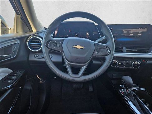 New 2026 Chevrolet Trax LT image 12