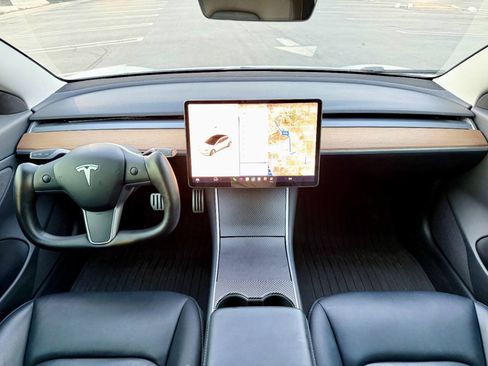Used 2020 Tesla Model 3 Long Range AWD/4WD image 9