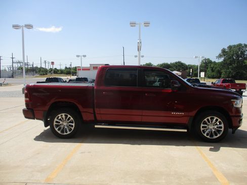 Used 2023 RAM 1500 Laramie AWD/4WD image 9