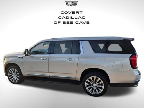 Used 2023 GMC Yukon XL Denali image 7