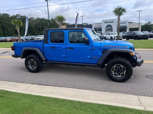 Certified 2023 Jeep Gladiator Mojave AWD/4WD image 1