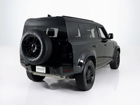 Used 2026 Land Rover Defender 110 X-Dynamic SE AWD/4WD image 5