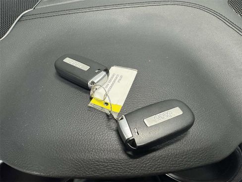 Used 2022 Jeep Cherokee Limited image 31