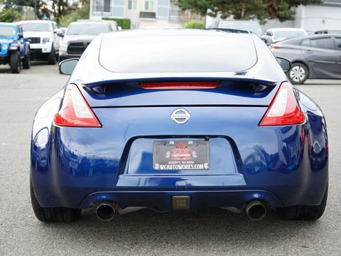 Used 2016 Nissan 370Z Coupe image 4