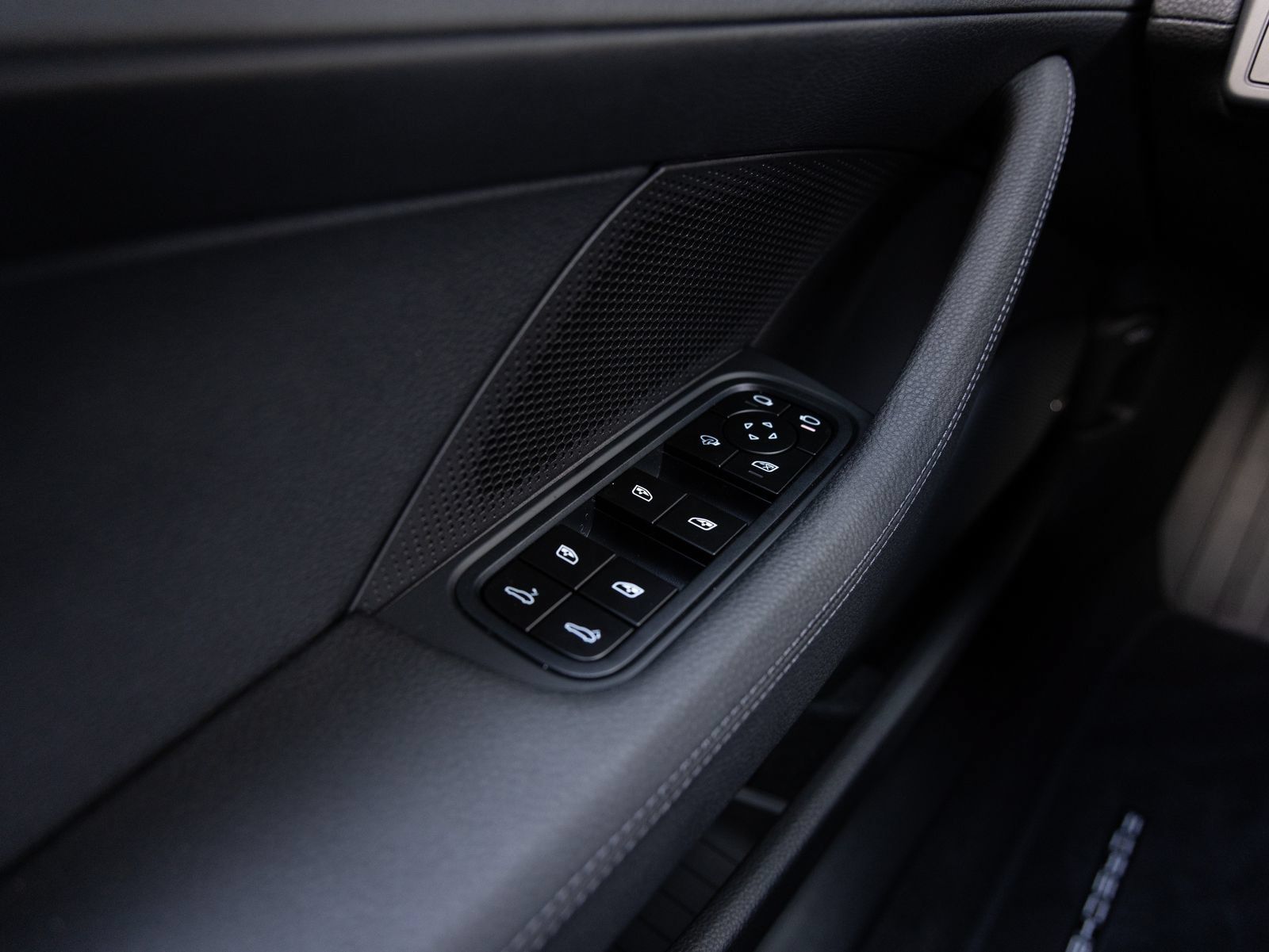 Certified 2026 Porsche Panamera RWD image 20