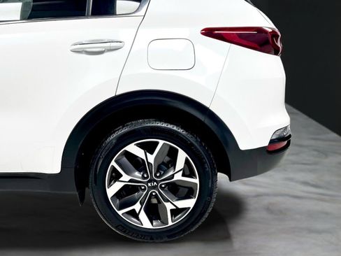 Used 2022 Kia Sportage EX AWD/4WD image 39