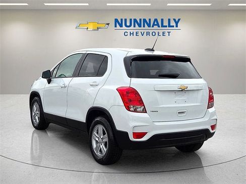 Used 2022 Chevrolet Trax LS w/ Tint and Cruise Package image 3