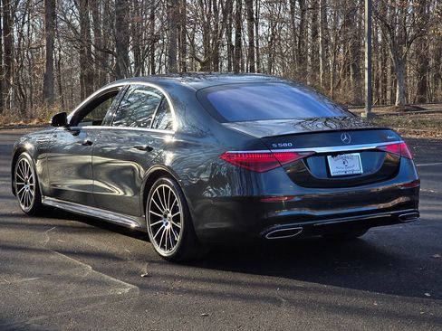 Used 2021 Mercedes-Benz S 580 4MATIC Sedan image 4