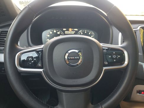 Used 2018 Volvo XC90 T5 Momentum w/ Convenience Package image 21