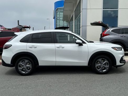 Used 2026 Honda HR-V LX image 2