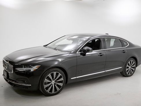 Certified 2025 Volvo S90 B6 Plus image 6