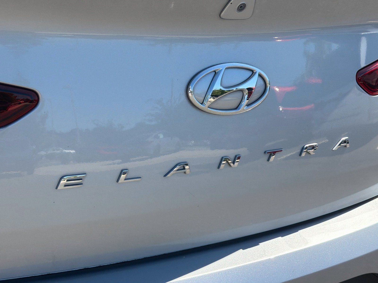 Used 2020 Hyundai Elantra SE FWD image 28