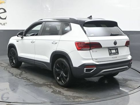 Used 2023 Volkswagen Taos SE w/ Panoramic Sunroof Package FWD image 37