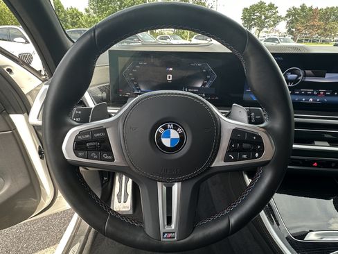 Certified 2025 BMW X5 M60i AWD/4WD image 19