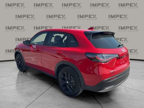 Used 2025 Honda HR-V Sport image 3