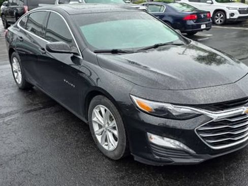 Used 2019 Chevrolet Malibu LT w/ Leather Package FWD image 5