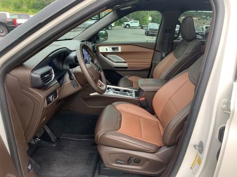 Used 2024 Ford Explorer King Ranch w/ Technology Package AWD/4WD image 24