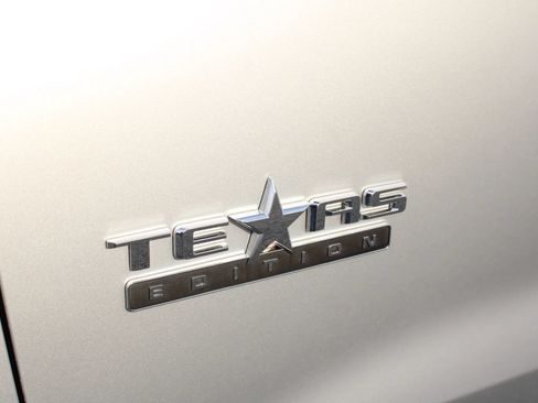 Used 2019 Chevrolet Silverado 1500 LTZ w/ LTZ Texas Edition AWD/4WD image 4